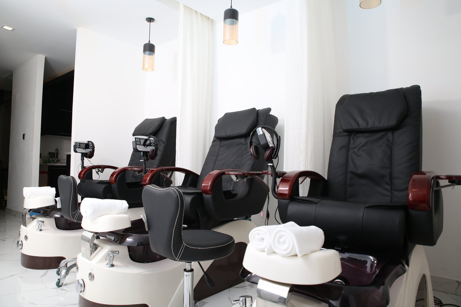 Luxury Throne Pedicure & Nail Lounge